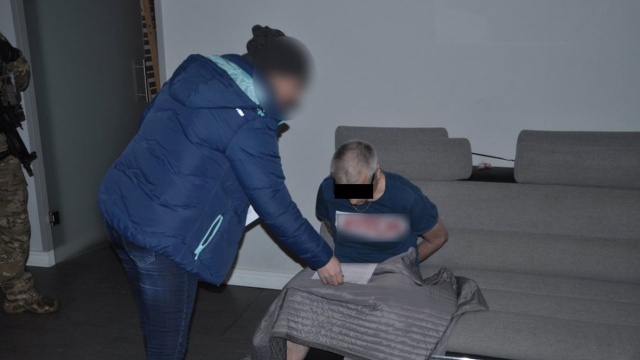 32 osoby podejrzane o handel narkotykami zatrzymali policjanci. W akcji wzięło udział 400 funkcjonariuszy, m.in. z Wołomina, komendy stołecznej, Straży Granicznej i Podlaskiego Urzędu Celno-Skarbowego, a także antyterroryści.