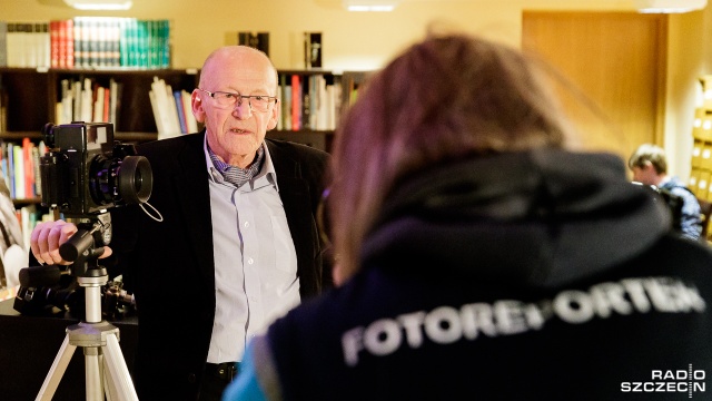 Benefis nestora polskiej fotografii prasowej Włodzimierza Piątka odbył się w piątek wieczorem w Książnicy Pomorskiej w Szczecinie. Na spotkanie z fotoreporterem przyszły tłumy, a sala imienia Zbigniewa Herberta pękała w szwach.