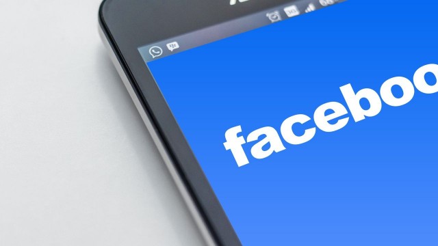 Szef Facebooka przerwał milczenie w sprawie afery Cambridge Analytica. Chodzi o wykorzystanie danych użytkowników portalu społecznościowego przez firmę analityczną do komercyjnych badań.