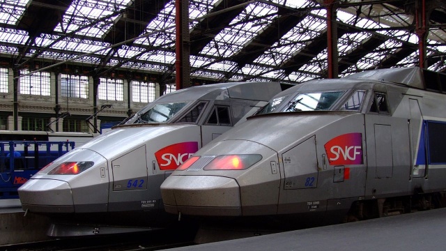 O godz. 19 kolejarze francuskich kolei państwowych SNCF rozpoczynają dwudniowy strajk. To pierwsza w serii akcji protestacyjnych zaplanowanych na najbliższe trzy miesiące.