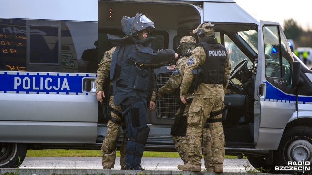 Saperzy zabrali niebezpieczne znalezisko w Bałtyku. Pływającą minę w Łazach w województwie zachodniopomorskim znalazł mieszkaniec i wezwał policję.