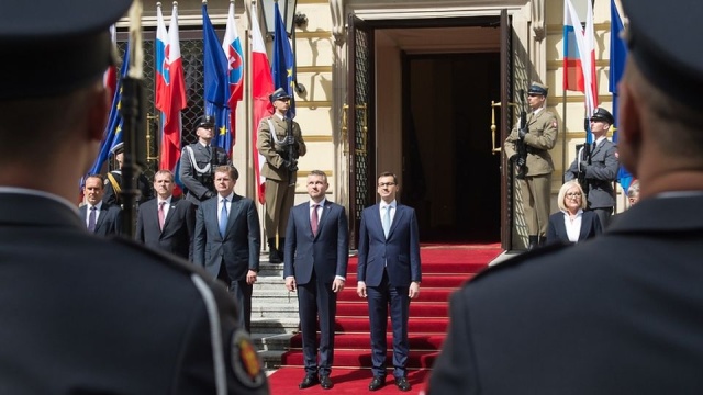 Nie ma zgody na zmianę polityki spójności w Unii Europejskiej - to wspólne stanowisko Polski i Słowacji. Premierzy Mateusz Morawiecki i Peter Pellegrini rozmawiali w środę między innymi na ten temat w Warszawie.