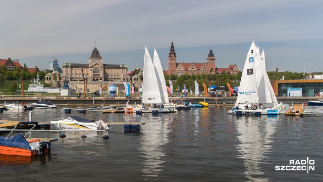 Rozpoczęły się regaty Szczecin Match Race. W sobotę żeglarskie wyścigi będą rozgrywane na Odrze, a od niedzieli do wtorku na jeziorze Dąbie.