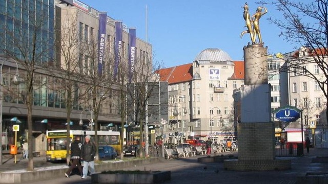 11-letni chłopiec z Polski został pobity w Berlinie. Według informacji policji, incydent miał podłoże ksenofobiczne.Do zdarzenia doszło w niedzielne popołudnie w dzielnicy Neuklln, gdzie jedenastolatek bawił się z o rok starszym kolegą.