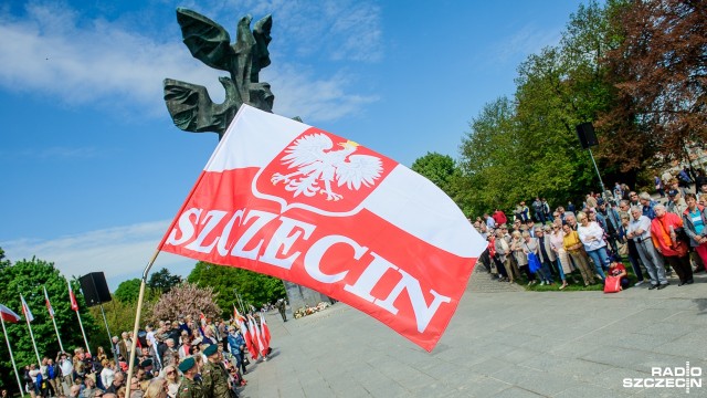 Kilkaset osób wzięło udział w szczecińskich uroczystościach upamiętniających uchwalenie Konstytucji 3 maja.