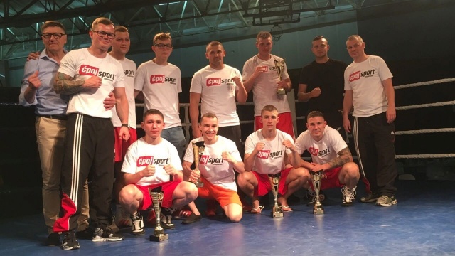 Pięściarze Skorpiona Szczecin odnieśli drugie zwycięstwo w Ekstralidze boksu olimpijskiego. Drużyna trenerów Marcina Stankiewicza i Patryka Tkaczyka w sobotni wieczór wygrała z Olimpem Lublin 14:10 w trzeciej kolejce rozgrywek.