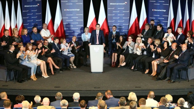 W Bystrzycy Kłodzkiej premier Mateusz Morawiecki wskazał na kluczową rolę małych ojczyzn w budowie pomyślności całego kraju.