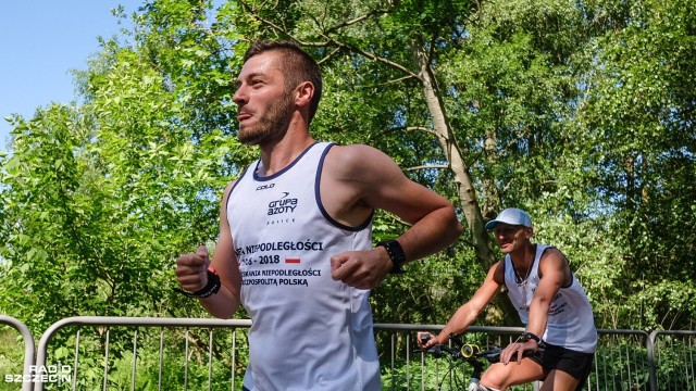 Ponad 750 kilometrów mają już w nogach pracownicy Zakładów Chemicznych Police, którzy od wtorku biorą udział w sztafecie niepodległości.