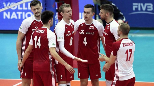 Polscy siatkarze przegrali z Serbią 0:3 (23:25, 23:25, 23:25) w ostatnim spotkaniu czwartego turnieju Ligi Narodów, który odbył się w amerykańskim Hoffman Estates koło Chicago. To trzecia z rzędu porażka biało-czerwonych i trzecia w stosunku 0:3.