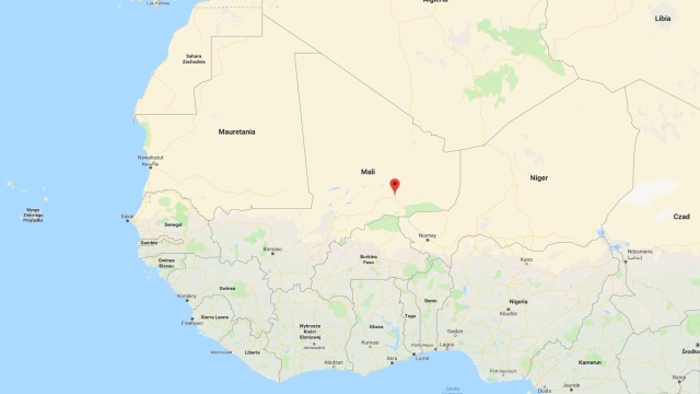 Dwie osoby cywilne zginęły, a czterech do ośmiu francuskich żołnierzy zostało rannych w ataku terrorystycznym w Mali. Informację podały lokalne malijskie oraz francuskie źródła wojskowe.