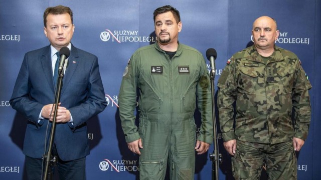 Loty myśliwcami Mig-29 zostały wstrzymane. Maszyny pozostaną w bazach do czasu wyjaśnienia przyczyn katastrofy, do której doszło w okolicach Pasłęka w województwie warmińsko-mazurskim.