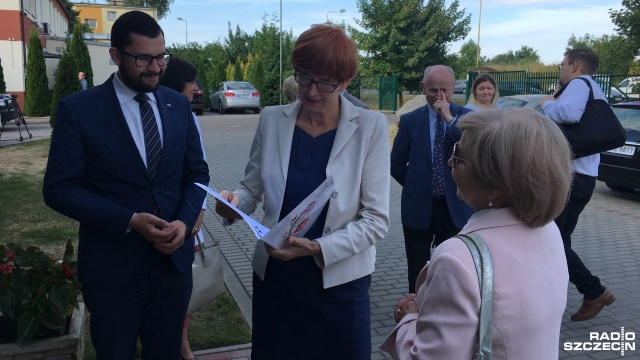 Minister rodziny, pracy i polityki społecznej Elżbieta Rafalska powiedziała, że konsultacje dotyczące budowy systemu wsparcia osób niepełnosprawnych i ich rodzin mają na celu określenie celów i priorytetów przedsięwzięcia.