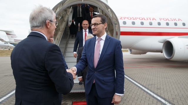 Premier Mateusz Morawiecki przybył do Londynu, gdzie weźmie udział w szczycie dotyczącym integracji Bałkanów Zachodnich z Unią Europejską.