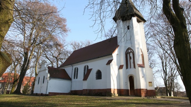 Park Miejski im. Jana Pawła II przejdzie kompleksową przebudowę. Dzięki modernizacji będzie to miejsce bardziej przyjazne dla mieszkańców i kuracjuszy.