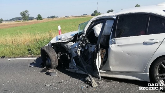 Droga krajowa nr 6 zablokowana jest między Płotami a Karlinem - w okolicach miejscowości Wicimice doszło do zderzenia dwóch samochodów, dwie osoby zostały ranne. Korek w tym miejscu mierzy dwa kilometry.