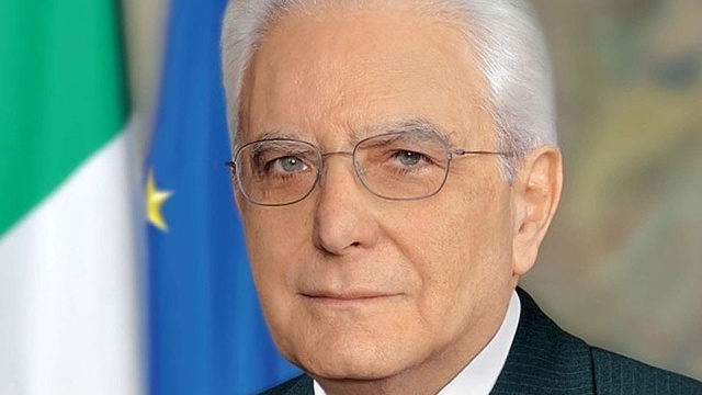 Włoska prokuratura i komisja parlamentarna rozpoczynają śledztwo w sprawie zorganizowanego cybernetycznego ataku na prezydenta Sergio Mattarellę. Sprawcom chodziło rozpowszechnienie fałszywej informacji, że prezydent złamał konstytucję i powinien podać się do dymisji.