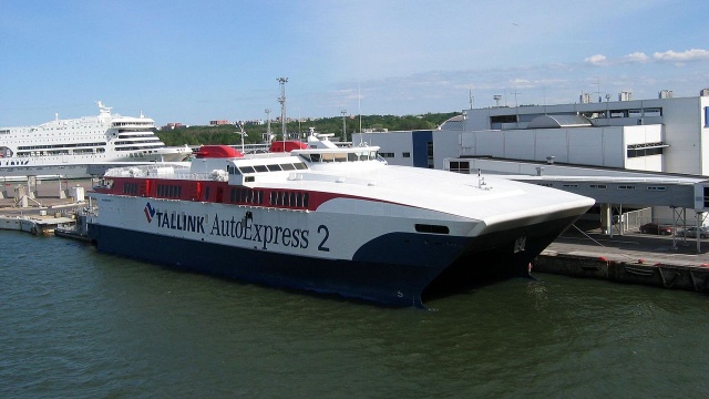 W przeszłości pływał ze Świnoujścia do Szwecji, a teraz zatonął u wybrzeży Ameryki Południowej. To prom pasażerski - Tallink Autoexpress 2. O sprawie informuje portal iswinoujscie.pl.