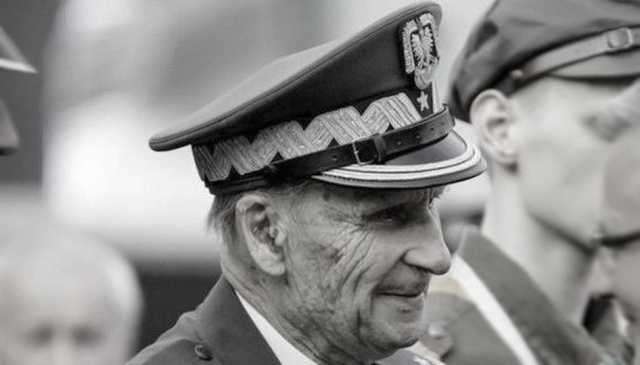 Na warszawskich Powązkach, w asyście wojska, pochowano generała Zbigniewa Ścibora-Rylskiego, powstańca warszawskiego, oficera Wojska Polskiego i AK oraz wieloletniego prezesa Związku Powstańców Warszawskich.