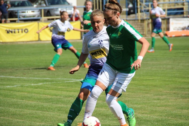 Niespodzianki nie było. Piłkarki nożne Olimpii Szczecin przegrały w sobotę na własnym stadionie z mistrzyniami Polski - zawodniczkami Górnika Łęczna - 0:7 w meczu trzeciej kolejki ekstraligi.