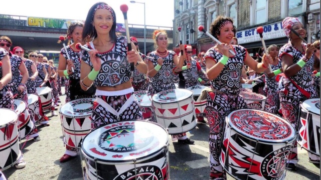 W zachodnim Londynie zakończył się Notting Hill Carnival. To największy festiwal uliczny poza Rio de Janeiro.