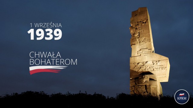 W sobotę o świcie przy pomniku Obrońców Wybrzeża na Westerplatte odbyły się obchody 79. rocznicy wybuchu II wojny światowej. W uroczystości wzięli udział premier Mateusz Morawiecki wraz z marszałkami Sejmu i Senatu, szefami MON oraz MSWiA.
