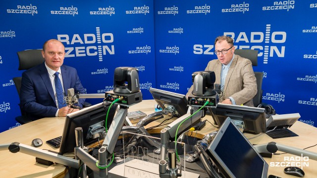 Piotr Krzystek w Rozmowie pod krawatem podkreślał, że kocha Szczecin i praca prezydenta sprawia mu satysfakcję, co jest także powodem jego ponownego ubiegania się o fotel prezydenta miasta.