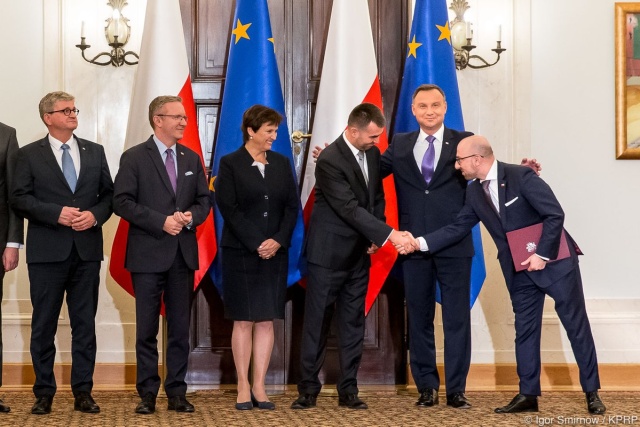 Prezydent Andrzej Duda powołał Błażeja Spychalskiego na ministra swojej kancelarii. W randze sekretarza stanu zastąpił dotychczasowego rzecznika prezydenta - Krzysztofa Łapińskiego.