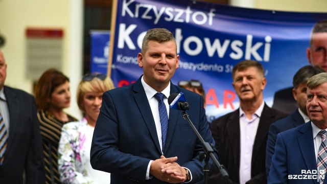 Krzysztof Kozłowski jest kandydatem Prawa i Sprawiedliwości na prezydenta Stargardu w nadchodzących wyborach samorządowych. Kandydat zaprezentował w piątek swój program wyborczy na rynku w Stargardzie.