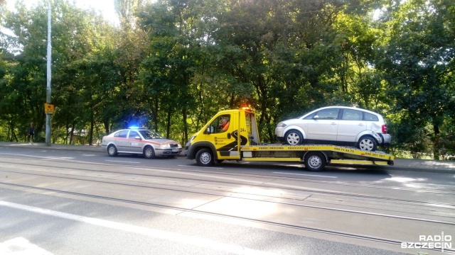 Tramwajowa 4 na skrzyżowaniu ulic Mickiewicza z Jacka Soplicy zderzyła się z samochodem osobowym.
