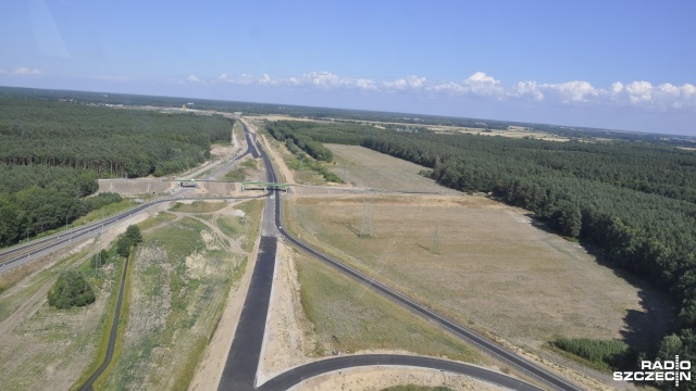 Uwaga kierowcy podróżujący krajową szóstką: w związku z budową S6 na pierwszym odcinku, w okolicach Północnej Obwodnicy Goleniowa mamy zmiany w organizacji ruchu.