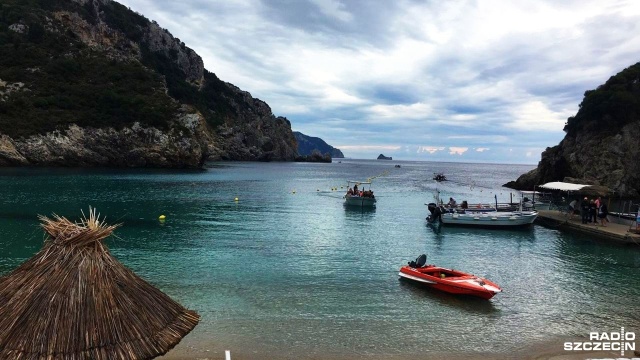 Grecja będzie używać dronów w walce z oszustami podatkowymi. Pierwszy eksperymentalny projekt został przeprowadzony na popularnej wśród turystów wyspie Santorini. Uchylanie się od płacenia podatków to wciąż jeden z większych problemów Grecji.