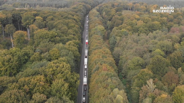 Droga krajowa krajowa nr 10 w kierunku Szczecina jest już oblokowana. W czasie utrudnień powstał tam gigantyczny, sięgający 18 kilometrów korek.