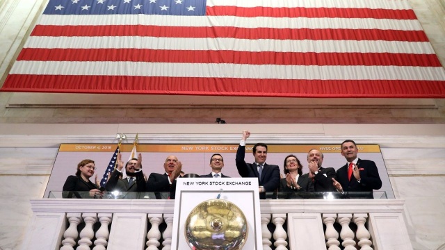Premier Mateusz Morawiecki zakończył jednodniową wizytę w Nowym Jorku. Szef rządu odwiedził giełdę na Wall Street i wystąpił na konferencji dla polskich i amerykańskich przedsiębiorców. Premier przedstawiał Polskę jako nowoczesny i dynamicznie rozwijający się kraj, otwarty na inwestycje zagraniczne.