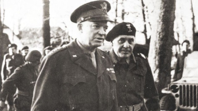 Msza święta w Katedrze Polowej Wojska Polskiego w Warszawie w intencji poległych, zmarłych i żyjących żołnierzy generała Stanisława Maczka oraz ich dowódcy rozpocznie w samo południe obchody święta 1. Polskiej Dywizji Pancernej.