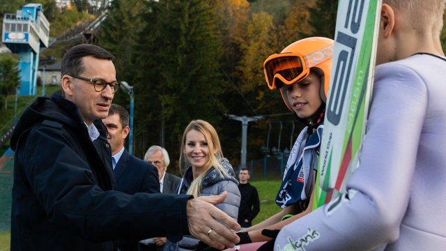 Premier Mateusz Morawiecki obiecuje, że jego rząd będzie dbał o polską własność. Taką deklarację złożył na spotkaniu z mieszkańcami Zakopanego.