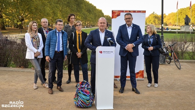 Chcemy zatrzymać młodych ludzi w Szczecinie - deklarują kandydaci do Sejmiku Województwa Zachodniopomorskiego z listy Bezpartyjnych Piotra Krzystka.