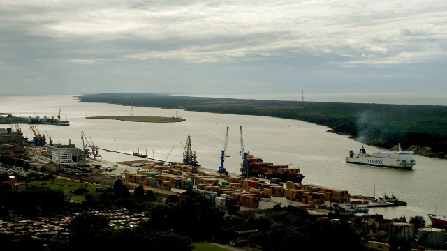 Ćwiczenia państwowe poświęcone opanowaniu niebezpiecznej sytuacji na terminalu LNG odbywają się w litewskiej Kłajpedzie. Uruchomiony cztery lata temu terminal jest strategicznym obiektem, gwarantującym niezależność gazową Litwy od Rosji.
