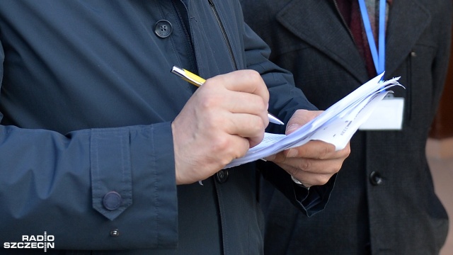 Według sondażu exit poll w wyborach na prezydenta Warszawy Rafał Trzaskowski z Koalicji Obywatelskiej zdobył 54,1 procent głosów. Patryk Jaki z Komitetu Wyborczego Prawa i Sprawiedliwości uzyskał 30,9 proc.