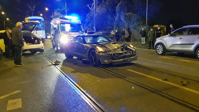Do zdarzenia doszło po godzinie 21 na ulicy Potulickiej w Szczecinie w pobliżu pętli tramwajowej.