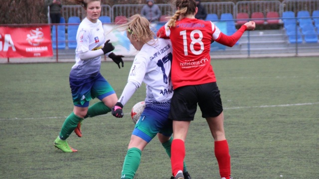 Piłkarki nożne Olimpii niespodzianki w Ekstralidze nie sprawiły szczecinianki przegrały na wyjeździe z Medykiem Konin 2:4 w 11. kolejce rozgrywek.