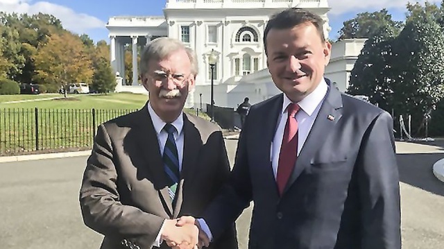 Przebywający w Waszyngtonie minister Mariusz Błaszczak poinformował, że usłyszał w Białym Domu słowa poparcia dla stałej obecności wojsk amerykańskich w Polsce.