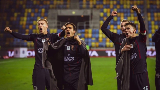 Piłkarze Pogoni Szczecin po dobrym meczu wygrali na wyjeździe z Arką Gdynia 3:2.