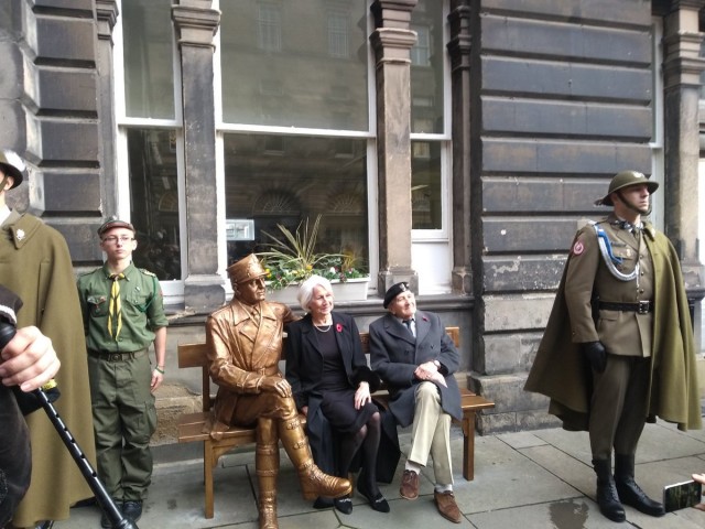 Pomnik polskiego generała w centrum Edynburga