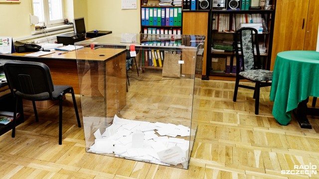 Piotr Krzystek ponownie będzie prezydentem Szczecina. W niedzielnej drugiej turze wyborów zdobył 78 proc. głosów, a jego konkurent, Bartłomiej Sochański, prawie 22 proc.