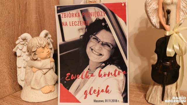 Matka dwójki dzieci walczy o życie, a jej rodzina i przyjaciele walczą z czasem, aby uzbierać pieniądze na leczenie. Ewelina Jackowiak z Maszewa ma wielopostaciowego glejaka 4. stopnia. Szansą na życie jest leczenie w klinice w Kolonii.
