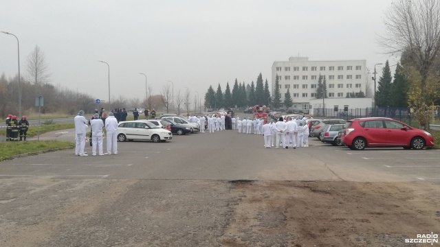 Wyciek amoniaku w fabryce przetwórstwa rybnego przy ul. BoWiD w Koszalinie. Do zdarzenia doszło w sobotę o godzinie 8.