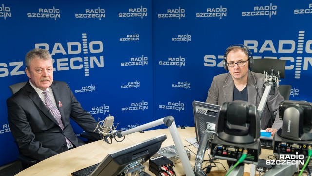 Wyznają przede wszystkim ideały samorządności i przekonują, że w polityce nie uczestniczą - tak zapewniał w Rozmowie pod krawatem Marcin Przepióra, radny klubu Bezpartyjnych w zachodniopomorskim sejmiku.