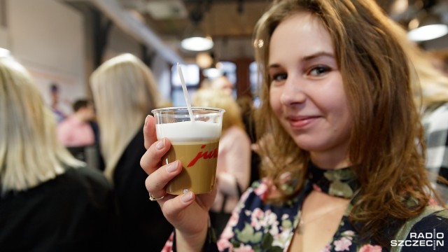 W Starej Rzeźni w Szczecinie trwa Festiwal Kawy i Herbaty. Wystawcy przyjechali z całej Polski oraz z Niemiec i przywieźli ze sobą ziarna i liście ze wszystkich stron świata.