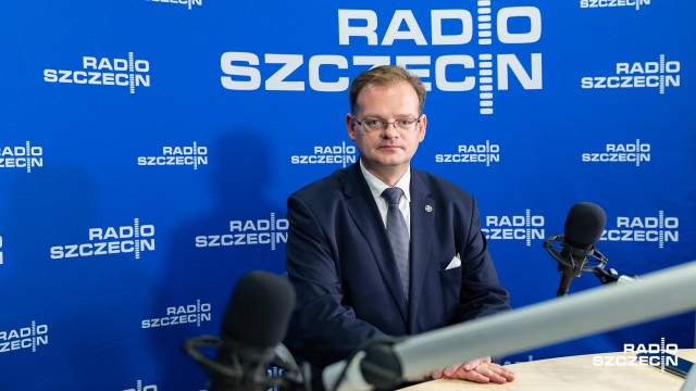 Stan wojenny był zbrodnią na narodzie Polskim i najwyższy czas, aby nazwać rzeczy po imieniu - kto był patriotą, a kto zdrajcą - mówił w Rozmowie pod krawatem szef urzędu do spraw kombatantów i osób represjonowanych.