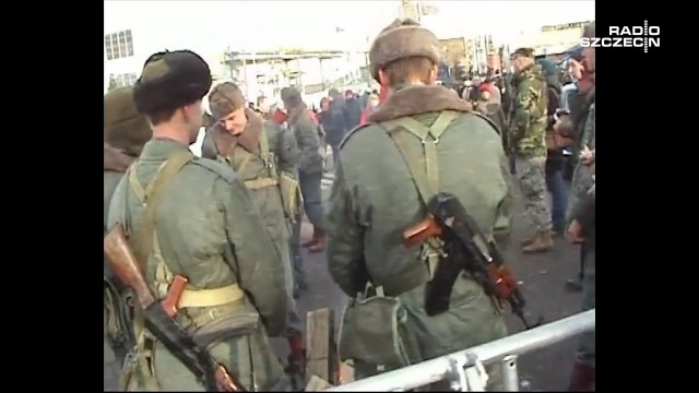 Stan wojenny stłumił entuzjazm w narodzie, zmusił wielu wartościowych ludzi do emigracji, to są straty nieodwracalne - ocenia Mieczysław Ustasiak, przewodniczący Międzyzakładowego Komitetu Strajkowego w Stoczni Szczecińskiej. 37 lat temu, w nocy z 12 na 13 grudnia 1981 roku komunistyczne władze wprowadziły w Polsce stan wojenny.